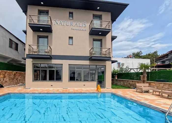 Naturalis Hotell *